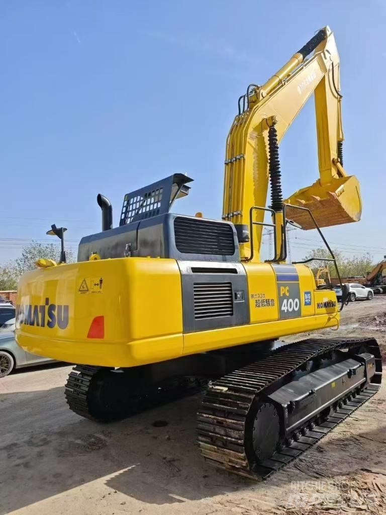 Komatsu 400-8 Bageri gusjeničari