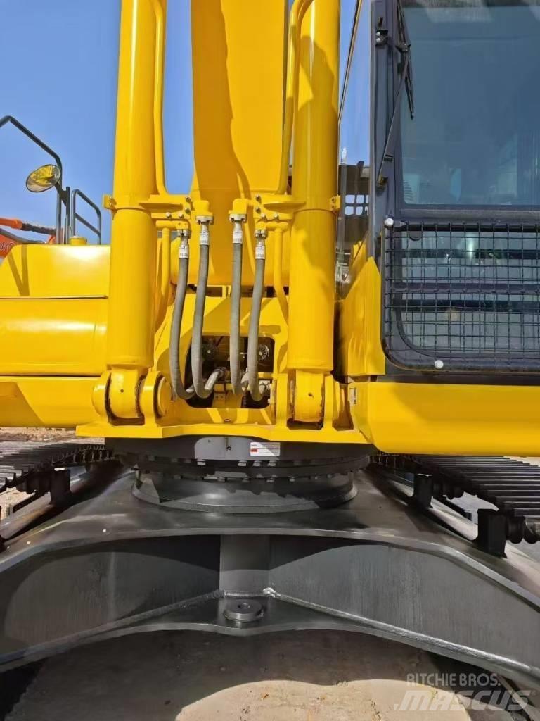 Komatsu 400-8 Bageri gusjeničari