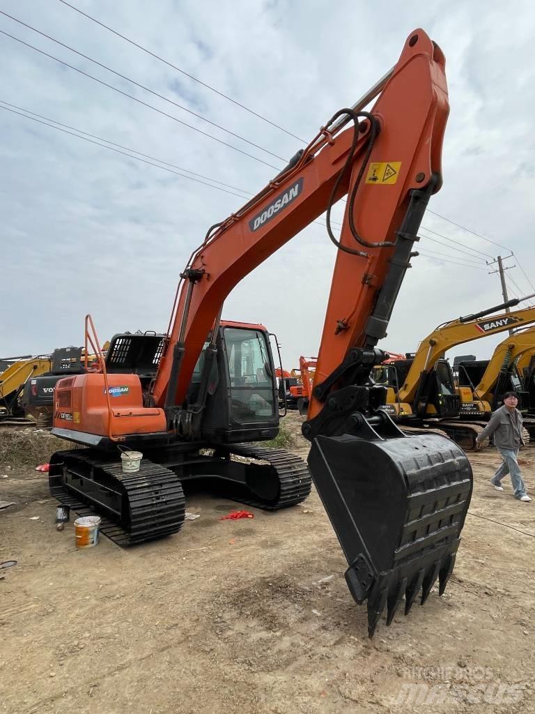 Doosan dx150 Bageri gusjeničari