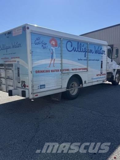 Hino 268 Kamioni za prijevoz pića