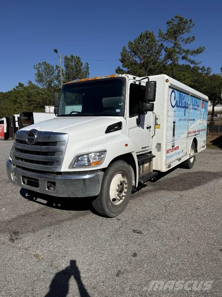 Hino 268 Kamioni za prijevoz pića