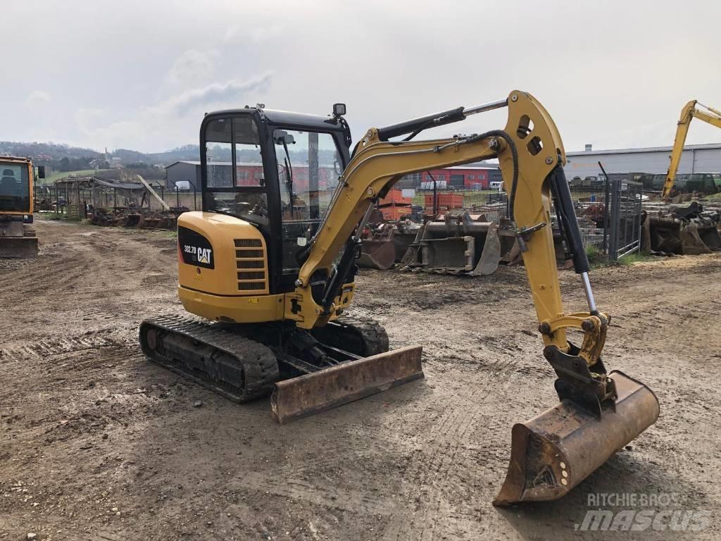CAT 302.7 D Mini bageri <7t