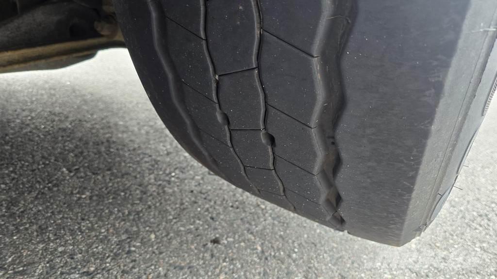 Volvo FH Kamioni sa ceradom