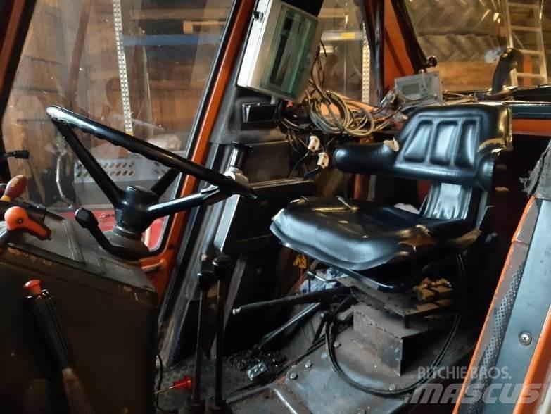 Fiat 880 DT Traktori