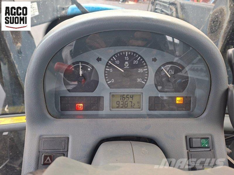 Valtra 6750 HITECH Traktori