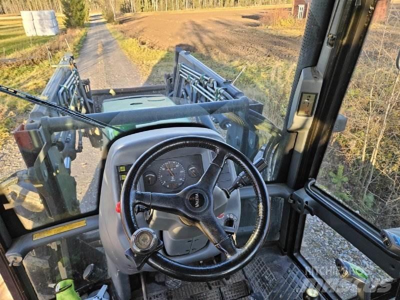 Valtra 6850 HITECH Traktori
