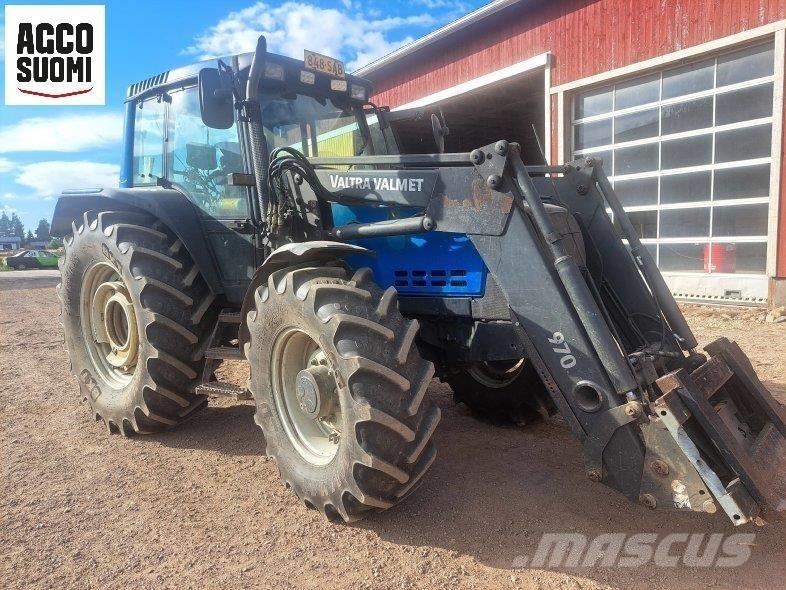 Valtra 6850 HITECH Traktori
