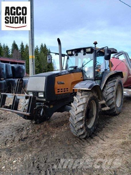 Valtra 8050 HITECH Traktori