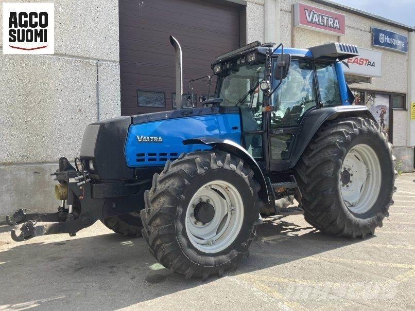 Valtra 8050 MEGA Traktori