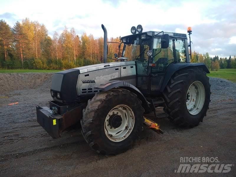Valtra 8400 Traktori