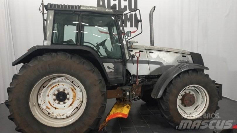 Valtra 8400 Traktori