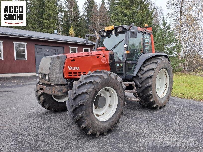 Valtra 8550 HT Traktori