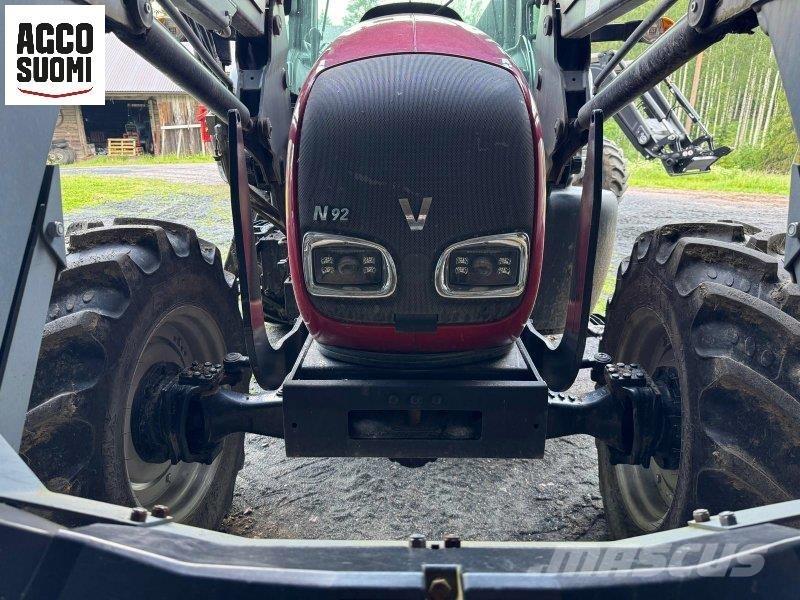 Valtra N92 Traktori