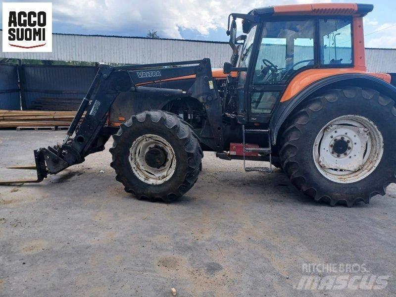 Valtra T130 CH Traktori