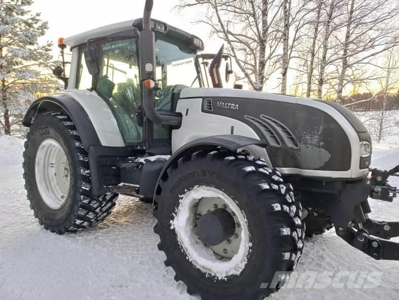 Valtra T202V Traktori
