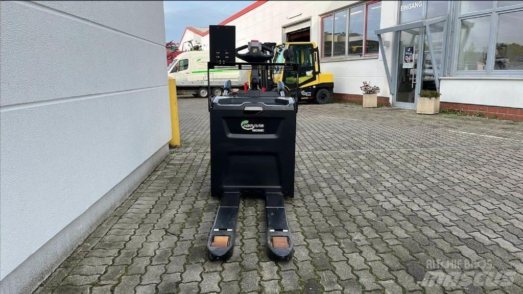 Hyster P 2.0 S Nisko podizni električni viličar