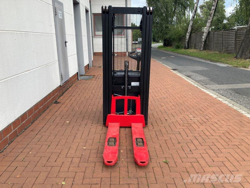 Hyster S 1.4 Ručni električni viličar