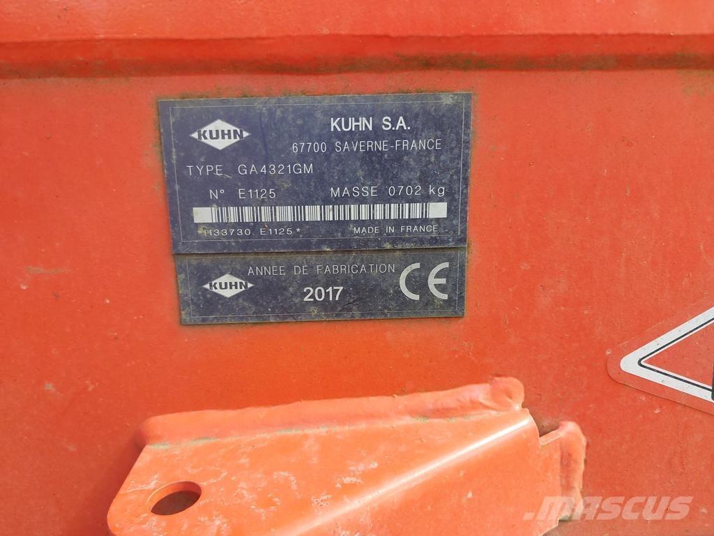 Kuhn 4321 Okretači i sakupljači sijena