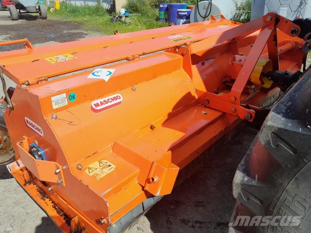 Maschio  Kosilice za pašnjak