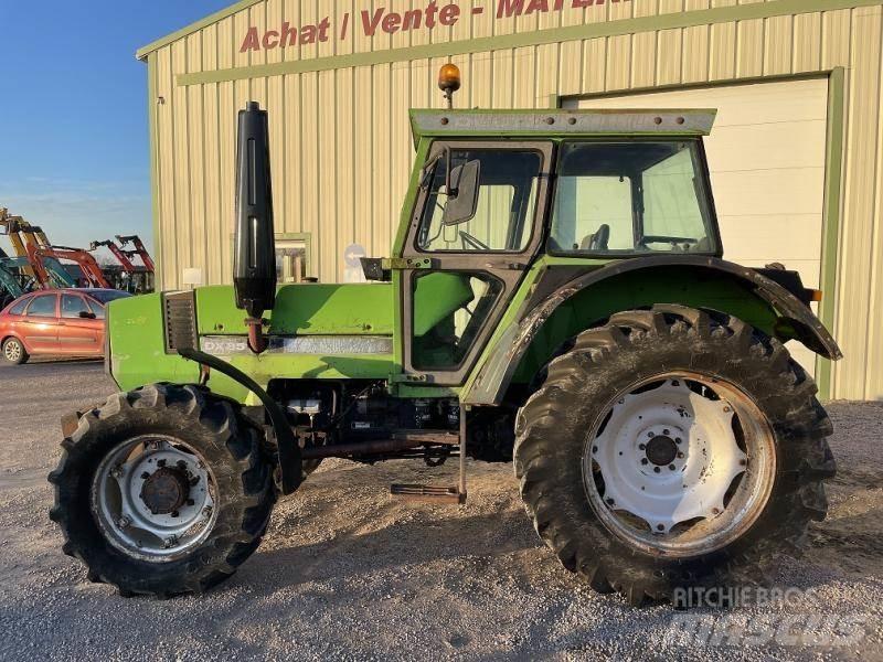 Deutz DX85 Traktori