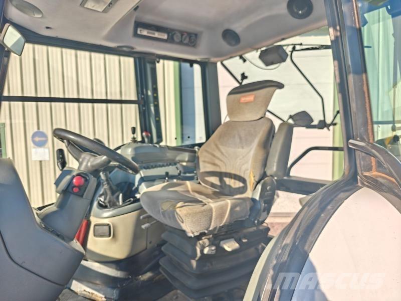 Valtra T120 Traktori