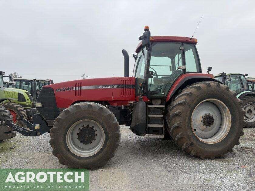 CASE Magnum MX 240 Traktori