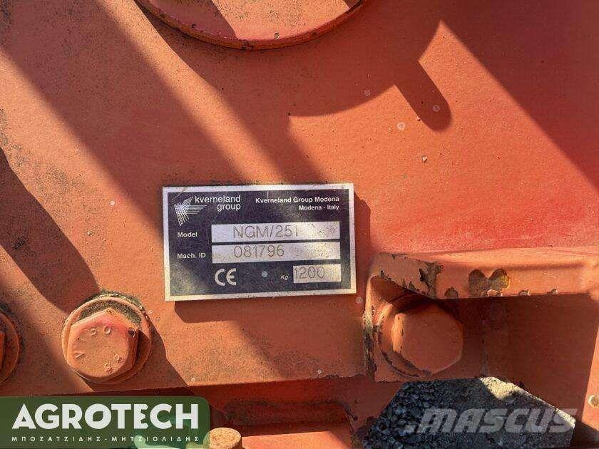 Kverneland NGM 251 Traktori