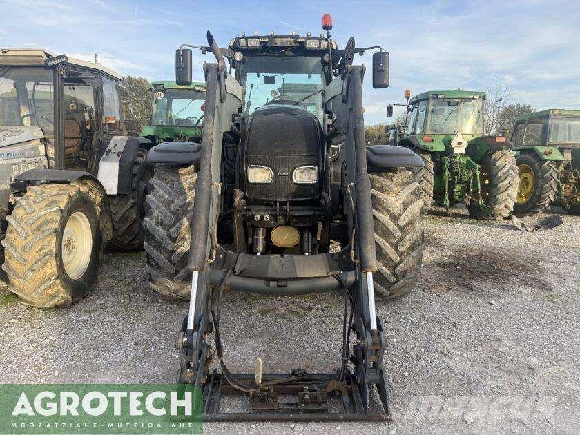Valtra T 190 Traktori
