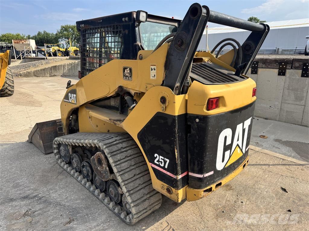 CAT 257 Skid steer mini utovarivači