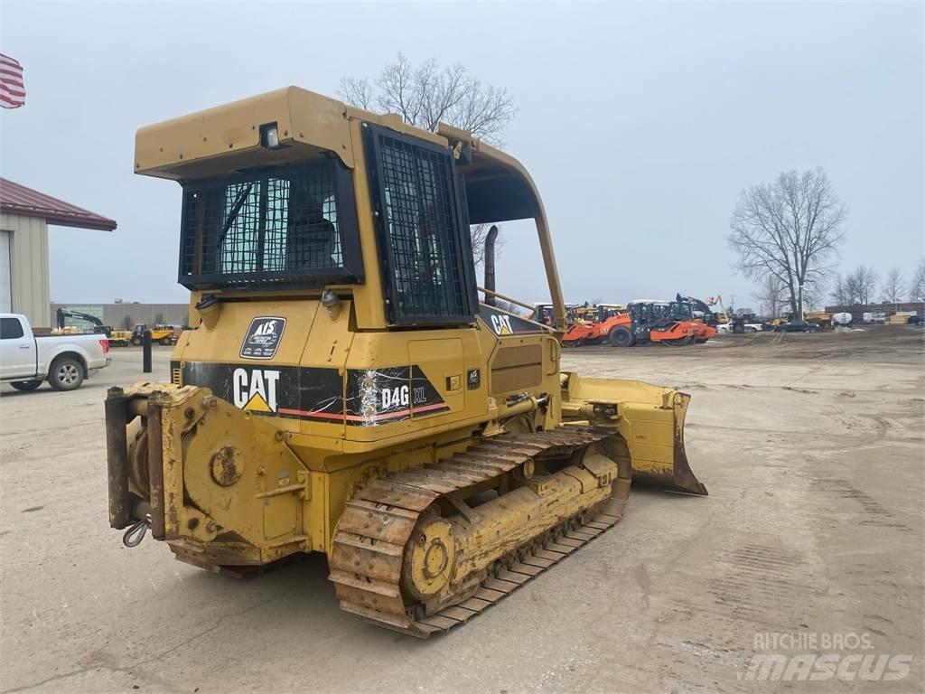 CAT D4G XL Buldožeri gusjeničari