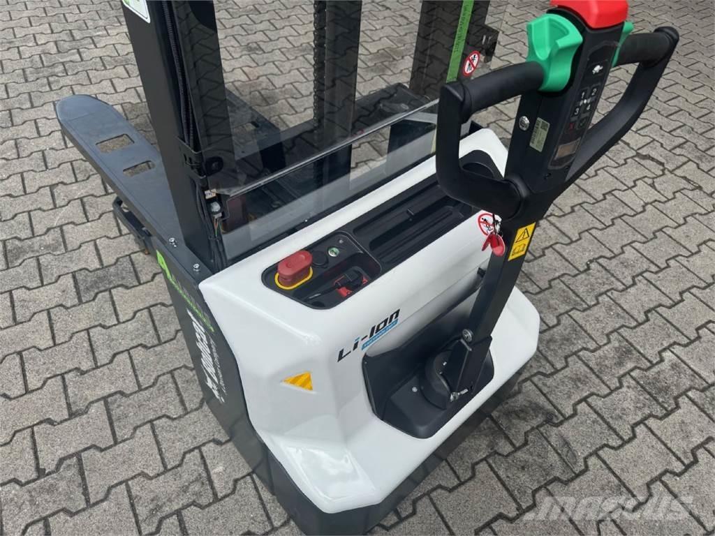 Bobcat LSM12N-7 i Ručni električni viličar