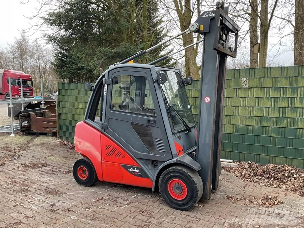 Linde H 30 D 02 EVO Dizelski viličari