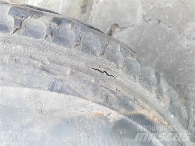  10 7.50-10 Gume, kotači i naplatci