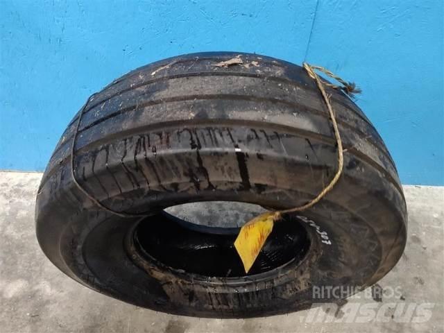  14 11L-14 Gume, kotači i naplatci