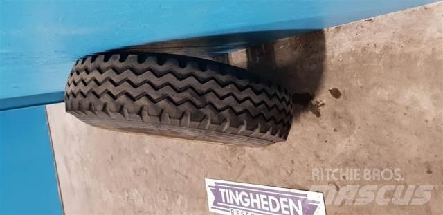  16 9.00R16 Gume, kotači i naplatci