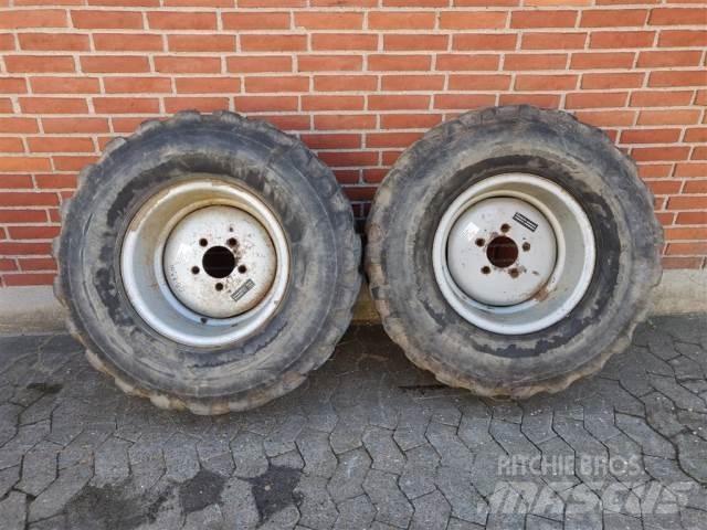  18 365/70R18 Gume, kotači i naplatci