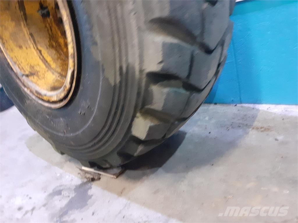  25 20.5R25 Gume, kotači i naplatci