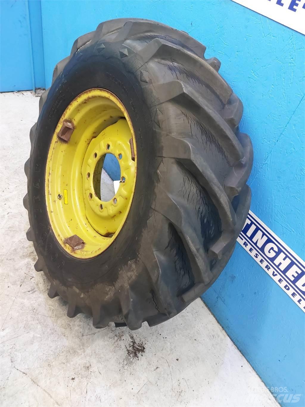  26 14.9/13-26 Gume, kotači i naplatci
