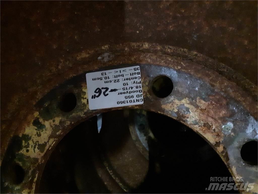  26 18.4/15-26 Gume, kotači i naplatci