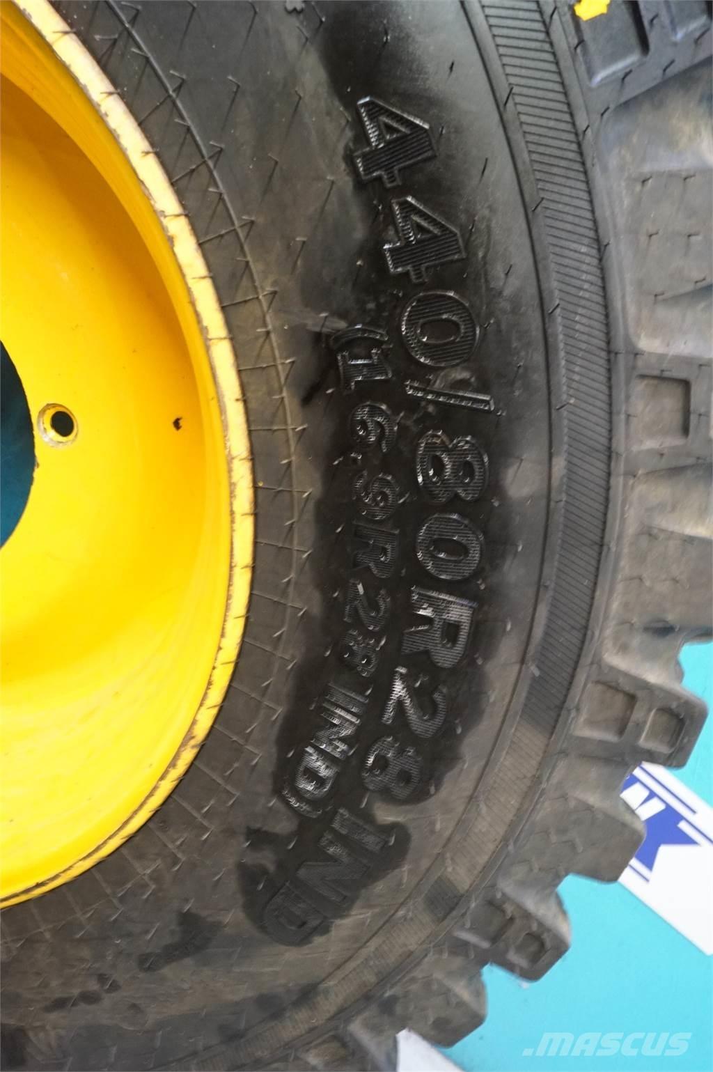  28 440/80R28 Gume, kotači i naplatci