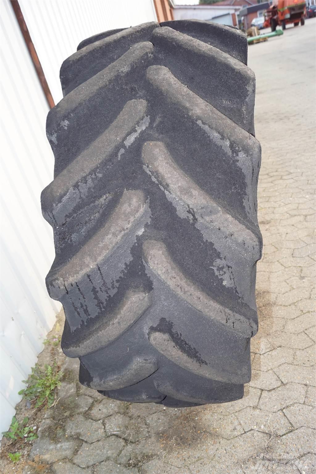  30 540/65R30 Gume, kotači i naplatci