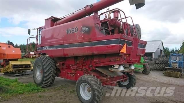 CASE 1680 Kombajni