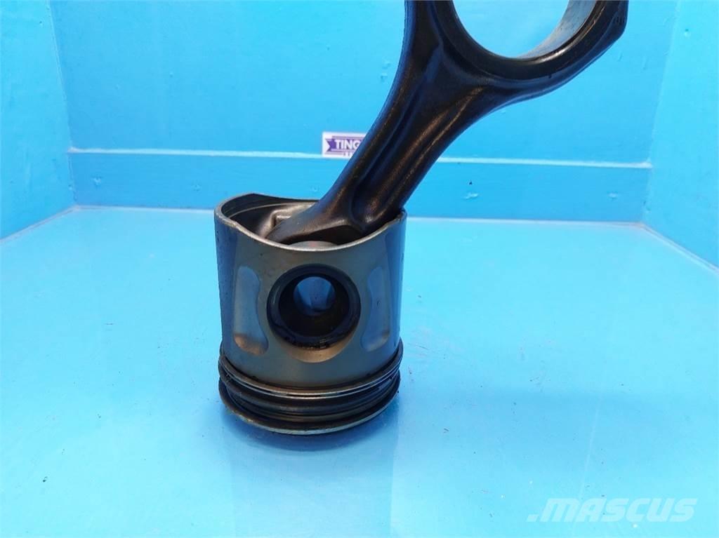 CASE 7010 Motori