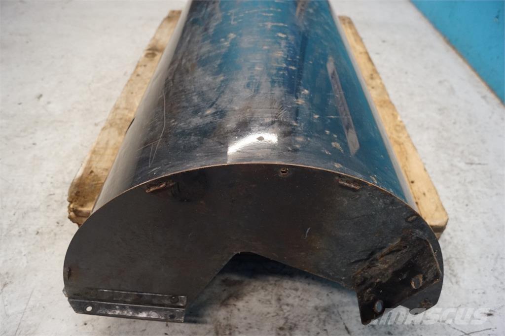 CASE 8010 Posipači soli i pijeska