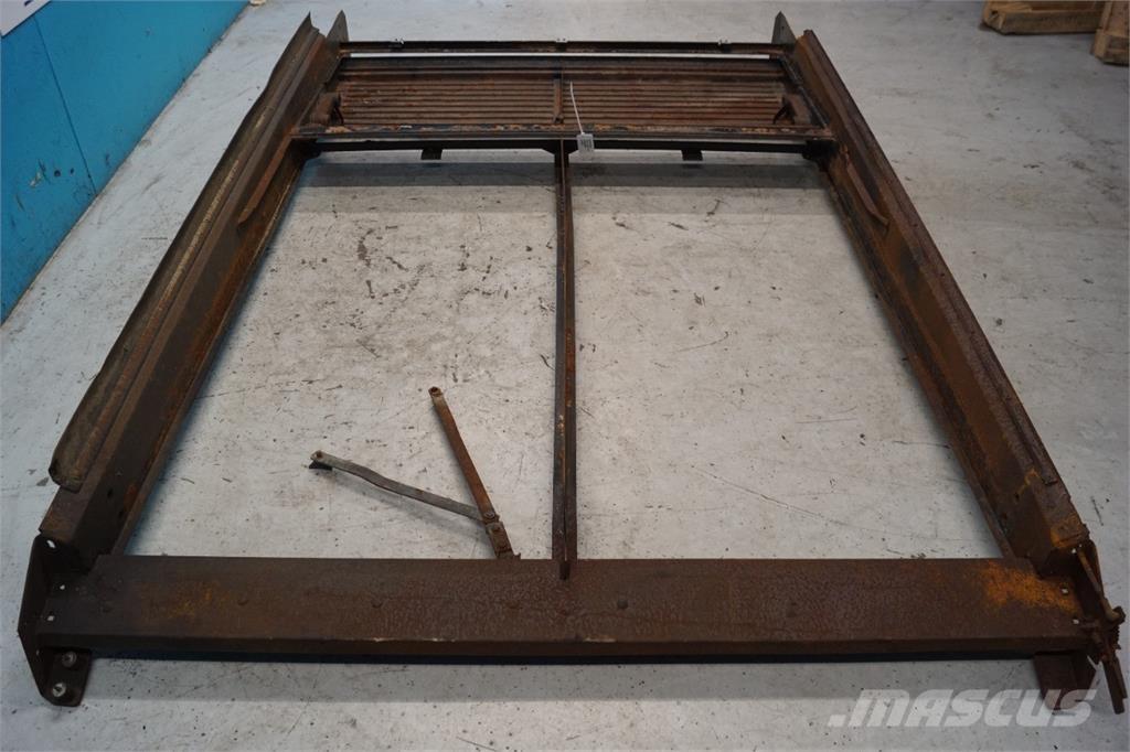 CASE 8010 Posipači soli i pijeska