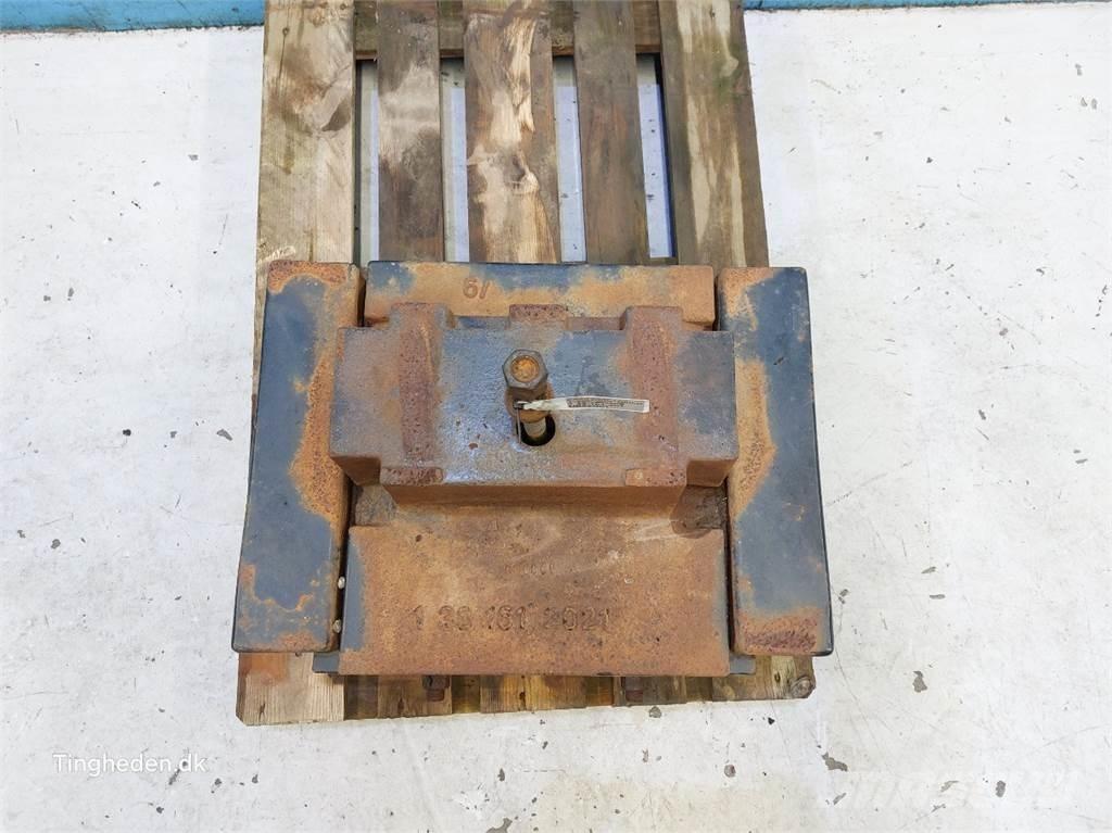 CASE CVX 120 Prednji utegovi