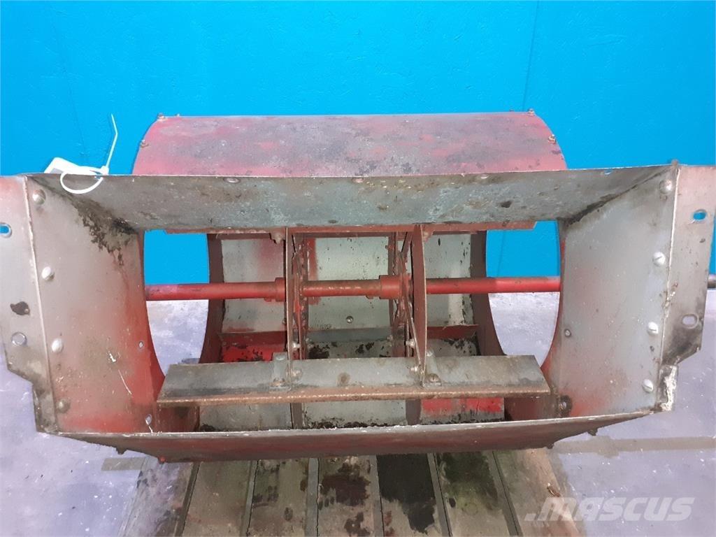 Case IH 1620 Posipači soli i pijeska