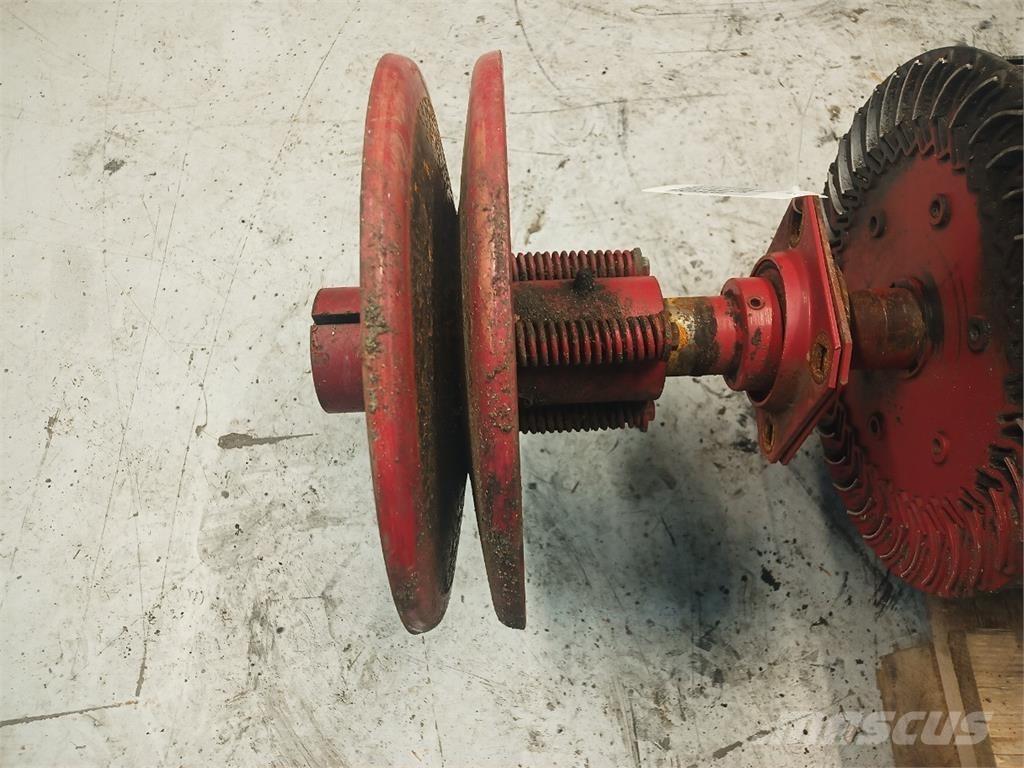 Case IH 2388 Posipači soli i pijeska