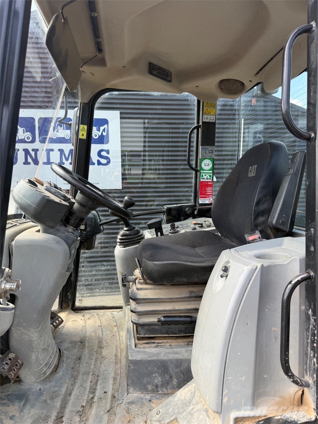 CAT 906H Utovarivači na kotačima