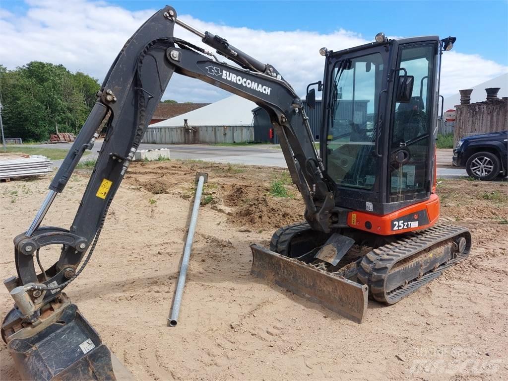 Eurocomach 25ZT Mini bageri <7t